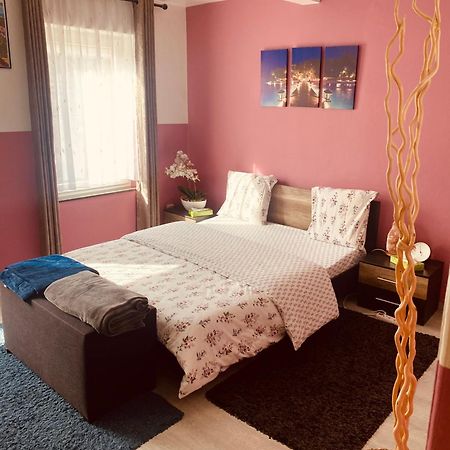 Bien-Etre-Au-Calme Et Parking Gratuit Villa Seraing Bagian luar foto