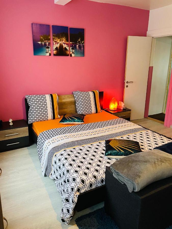 Bien-Etre-Au-Calme Et Parking Gratuit Villa Seraing Bagian luar foto