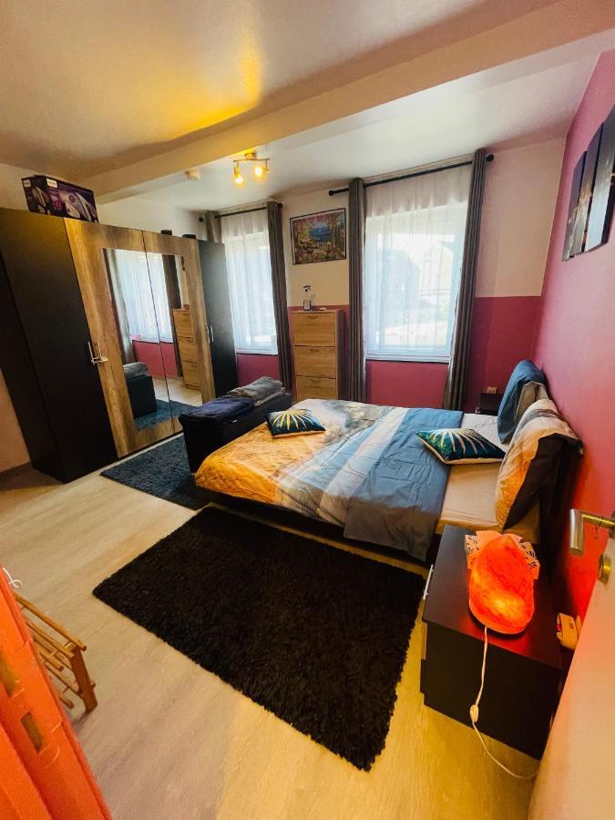Bien-Etre-Au-Calme Et Parking Gratuit Villa Seraing Bagian luar foto