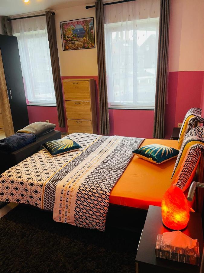 Bien-Etre-Au-Calme Et Parking Gratuit Villa Seraing Bagian luar foto